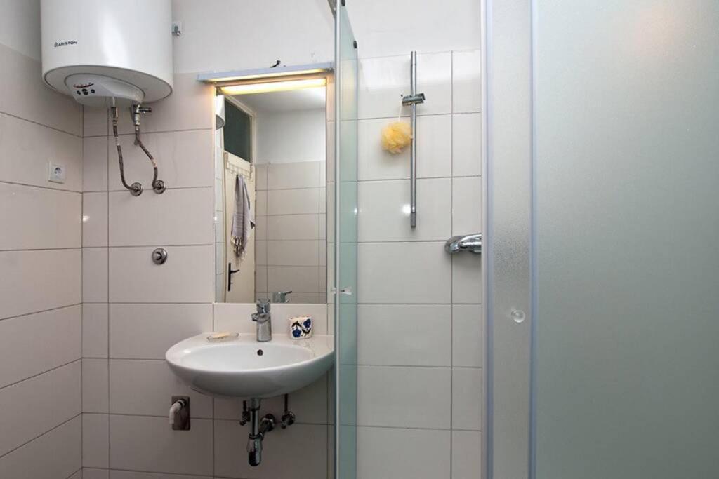 Sara Apartment Punta Omis Near Sandy Beach Esterno foto